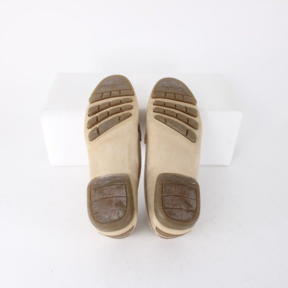 Ferragamo Flats Sz 7 Beige Suede Silver Hardware Driving Moc Leather Loafers - Picture 7 of 12